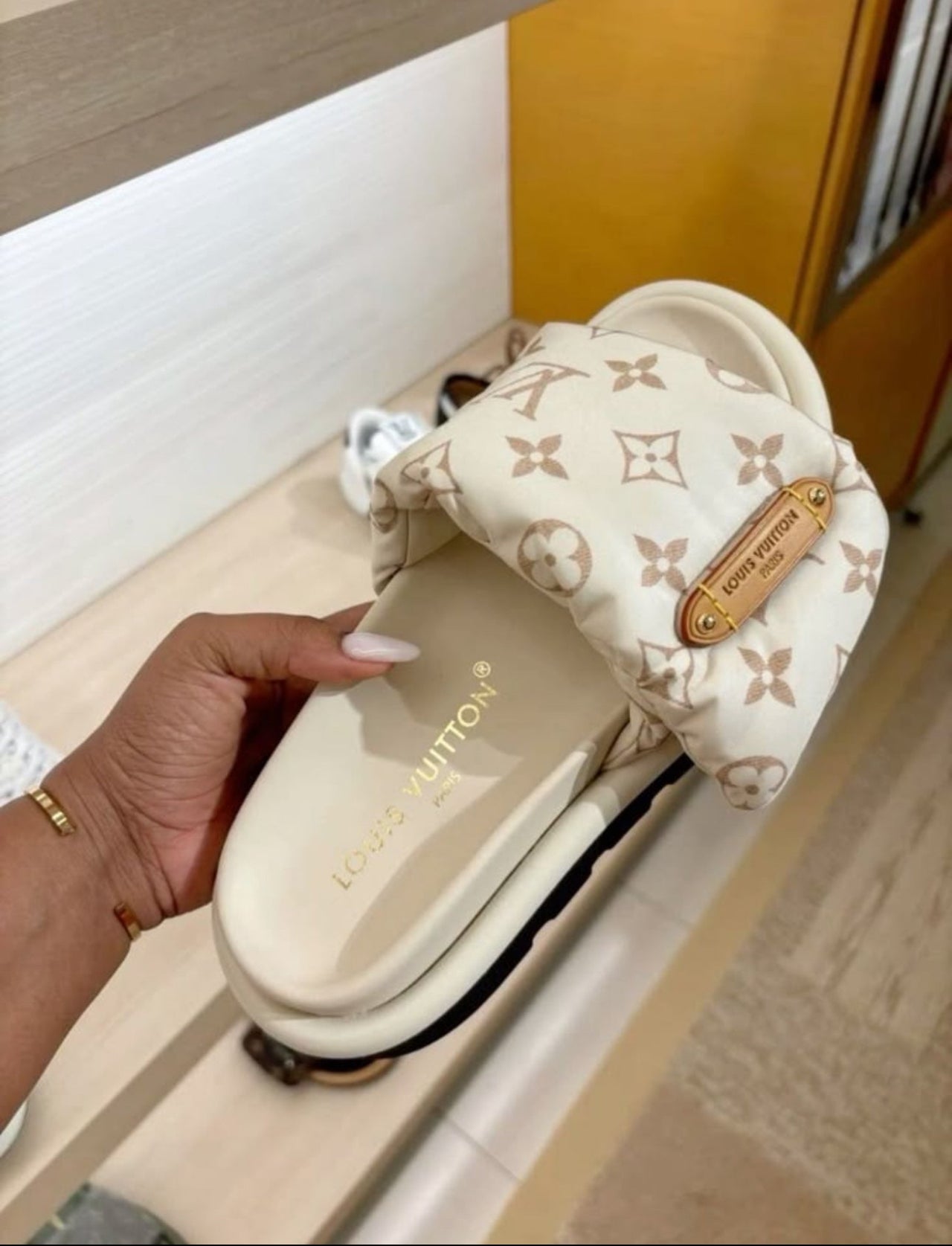 Pillow Sandals White